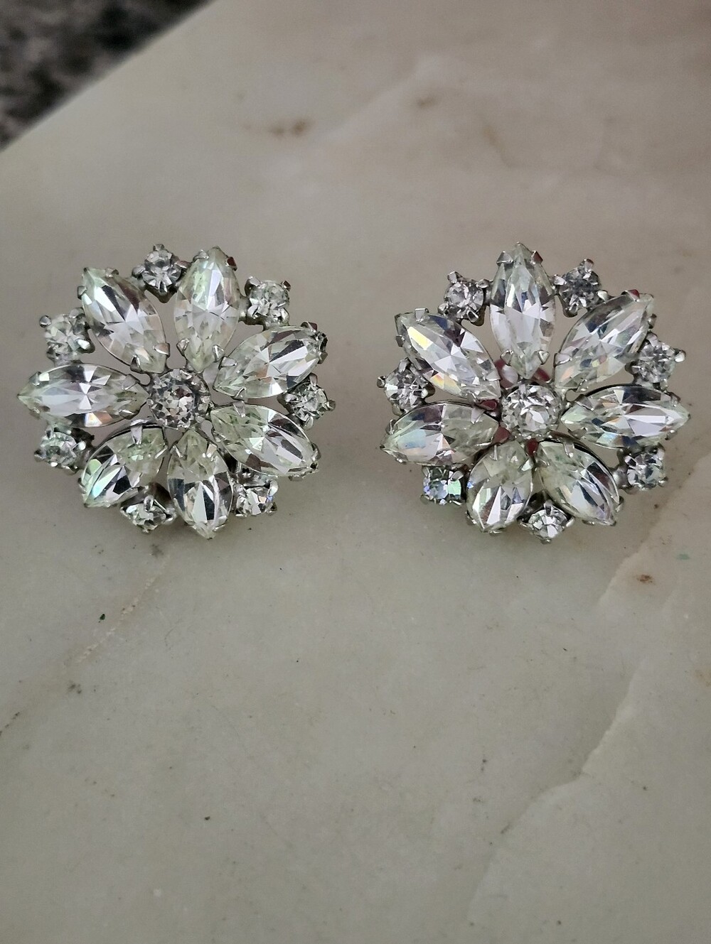 Vtg Weiss Clear Rhinestone Floral Statement Clip On Earrings
